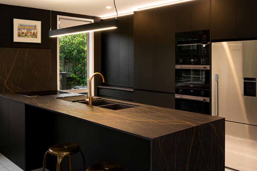 Home interior designer in Bangalore - Latest Laminate Kitchen Designs for Home